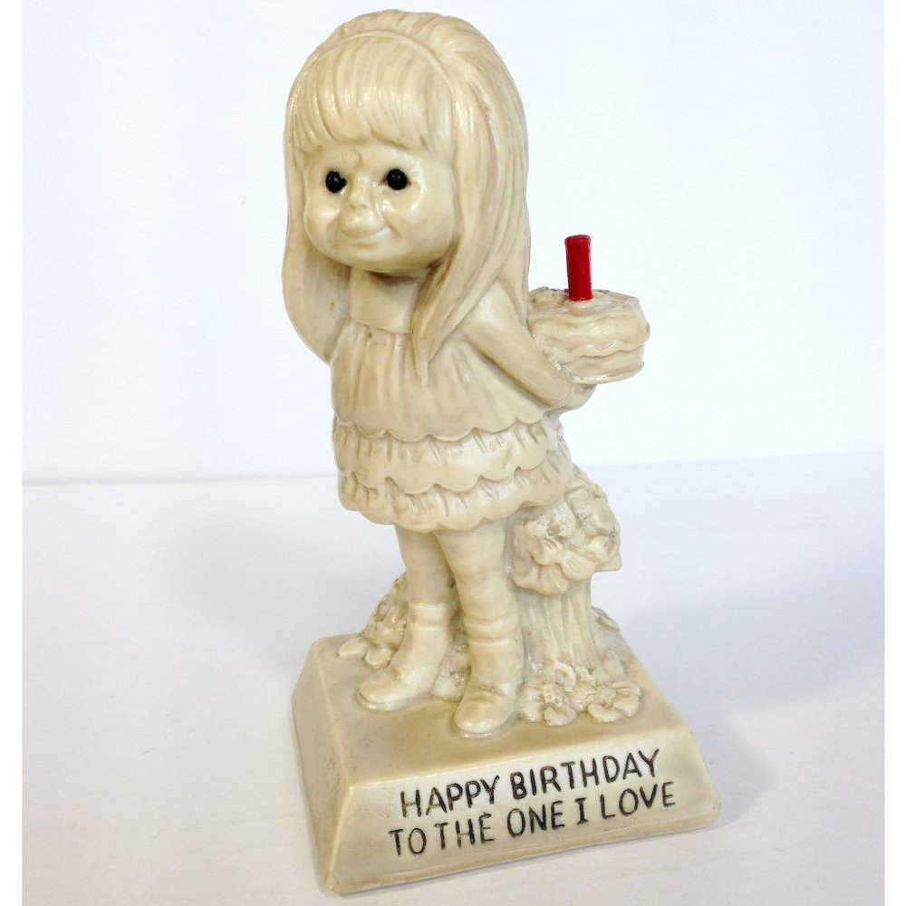 W & R Berries Girl Figurine Happy Birthday to the One I Love USA 70's cute gift